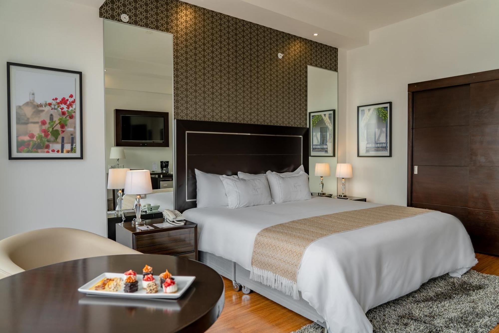 Jose Antonio Deluxe Hotell Lima Exteriör bild